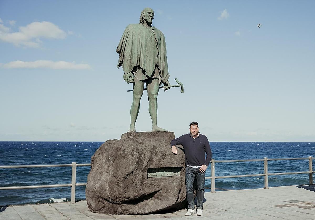 El autor Santiago Díaz ambienta en Tenerife su novela 'Los nueve reinos'.