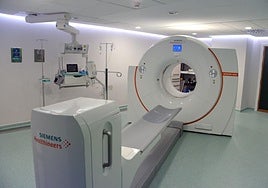 Imagen del sistema de diagnóstico por Tomografía de Emisión de Positrones (PET) del HUC.