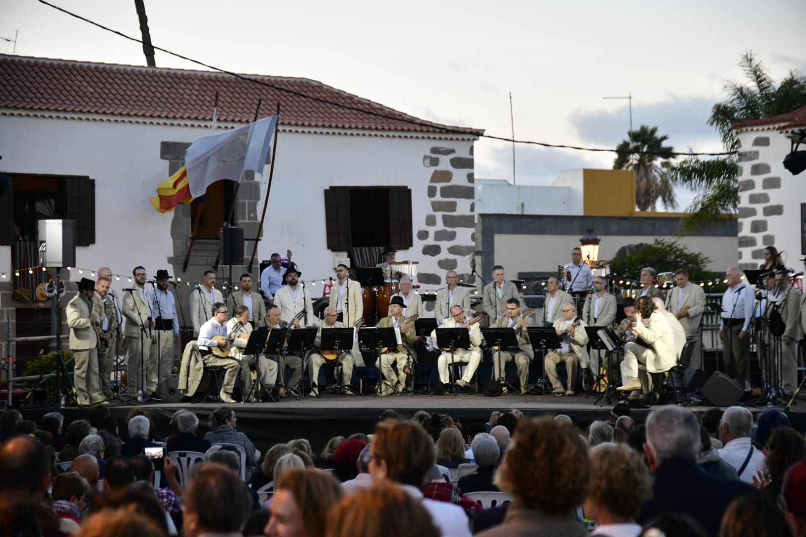 Los Gofiones celebran el Día de Canarias en Telde