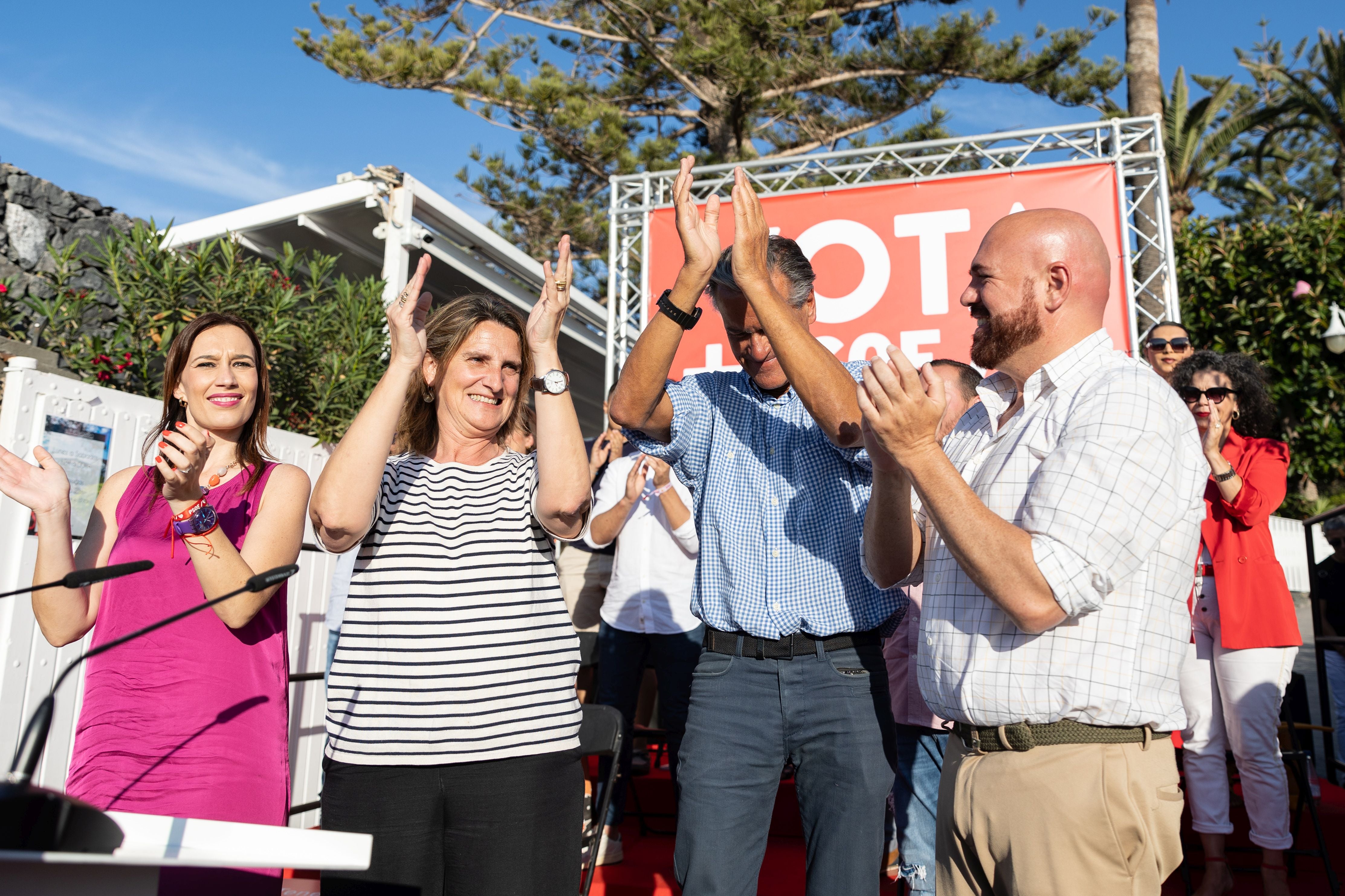Teresa Ribera participa en un acto de campaña en Tenerife