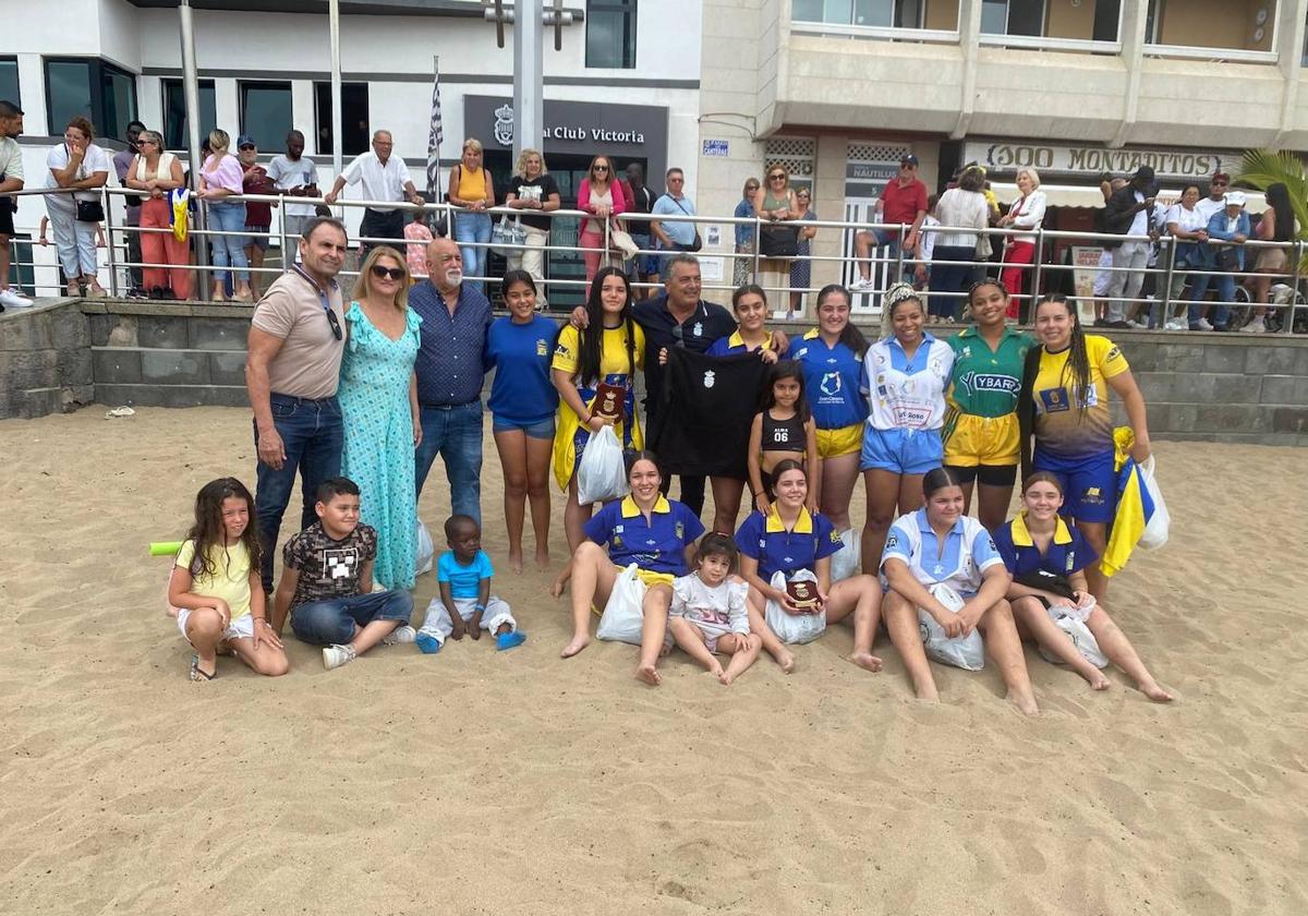 Foto de familia de las participantes de esta iniciativa.