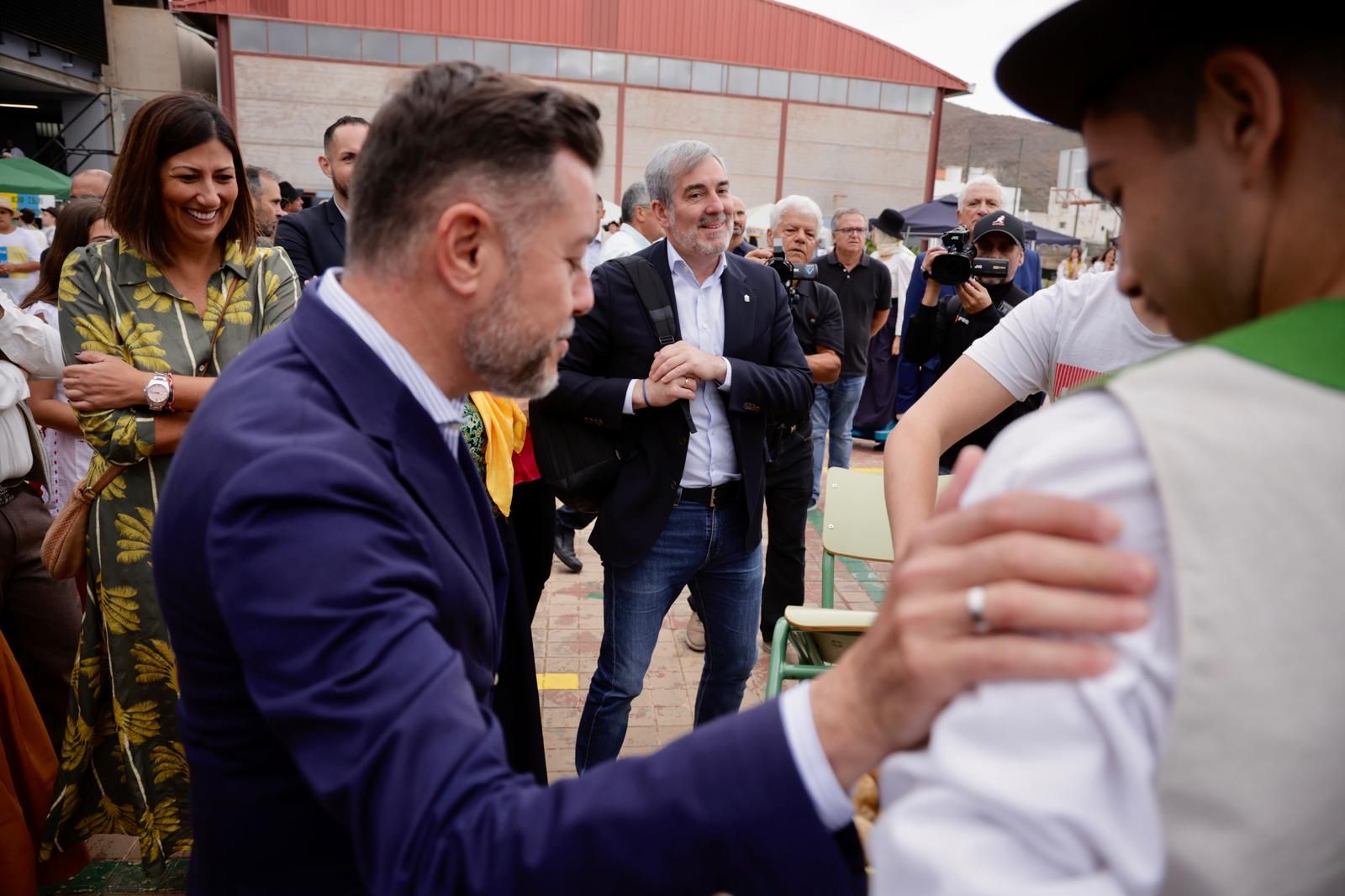La visita de Clavijo al instituto de Enseñanza Secundaria Roque Amagro, en imágenes