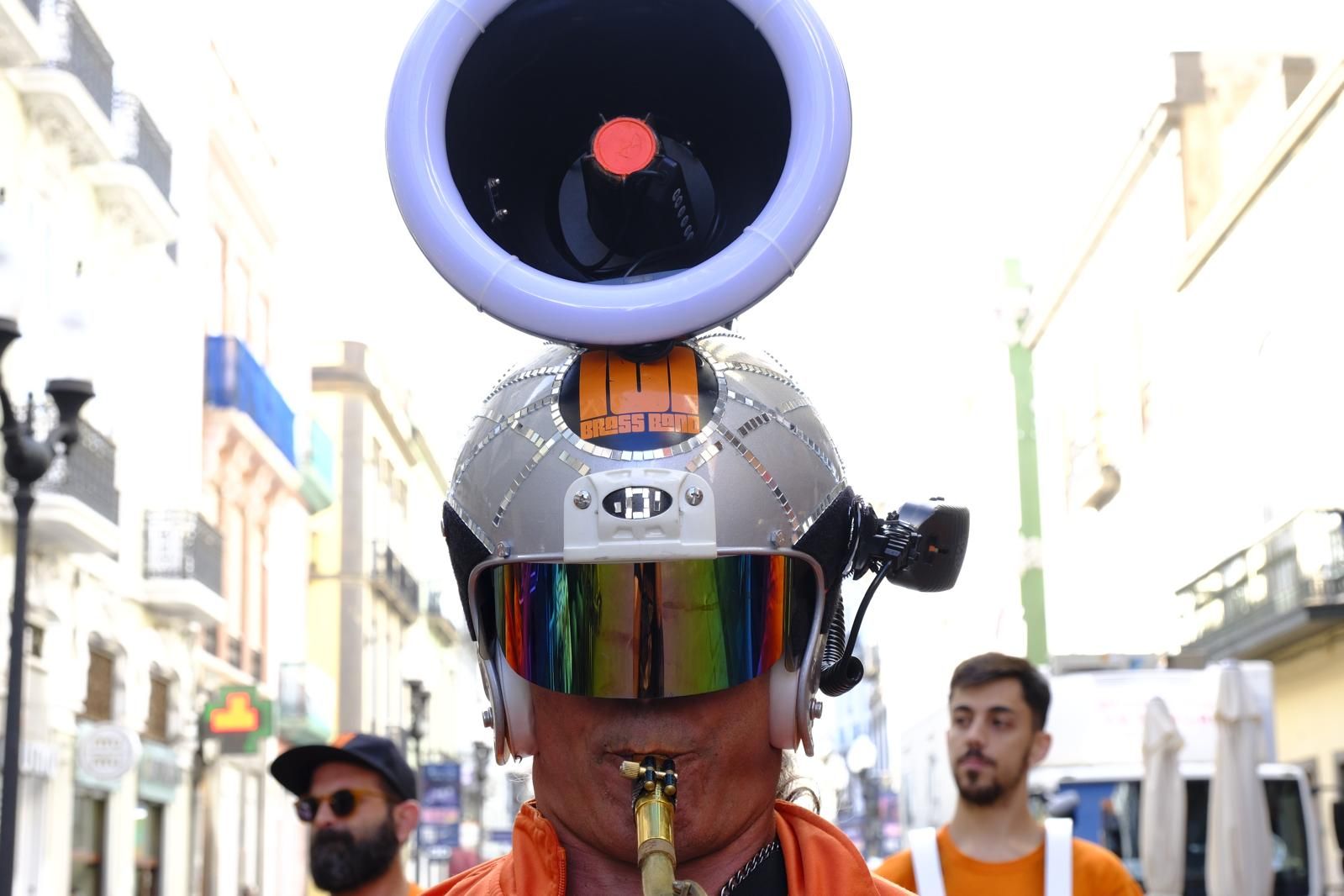 Música y alegría en el Pasacalles del Festival Canariona