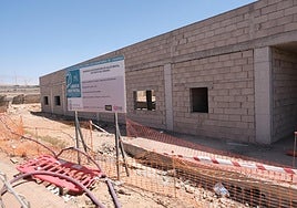 Estado actual de la obra en la parte alta del barrio Fabelo, en la zona donde funcionan la piscina terapéutica y la residencia insular para personas con discapacidad.