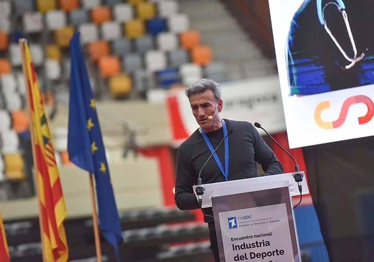 Felipe Isidro, en una de sus conferencias.