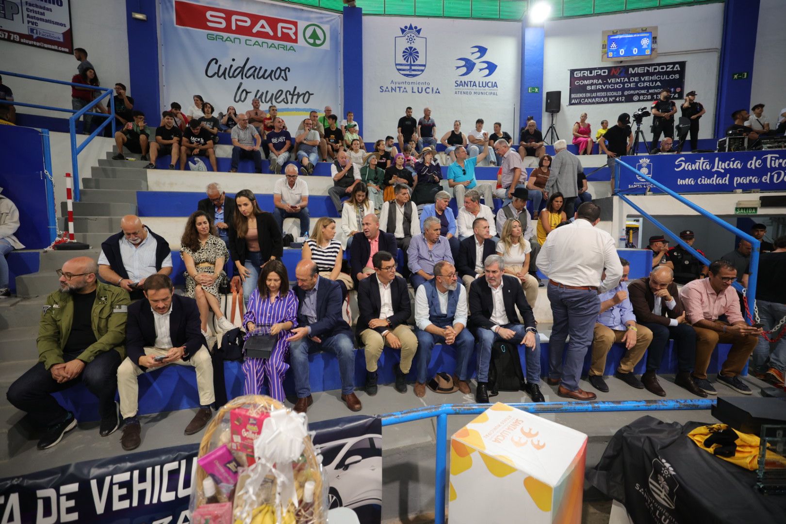 Las imágenes de la gran fiesta de la Luchada Institucional en Vecindario