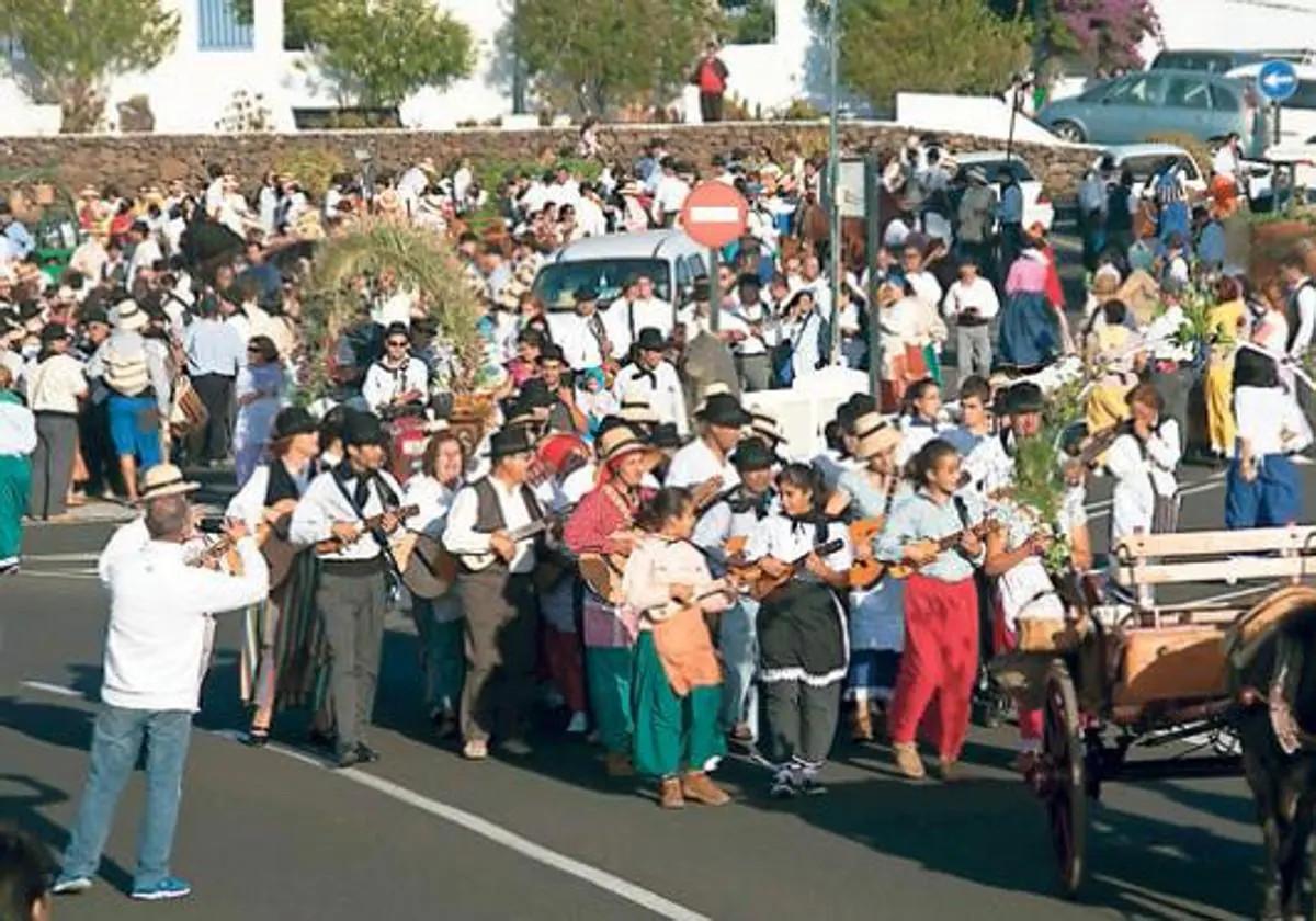 Registro de carrozas para la romería de Haría