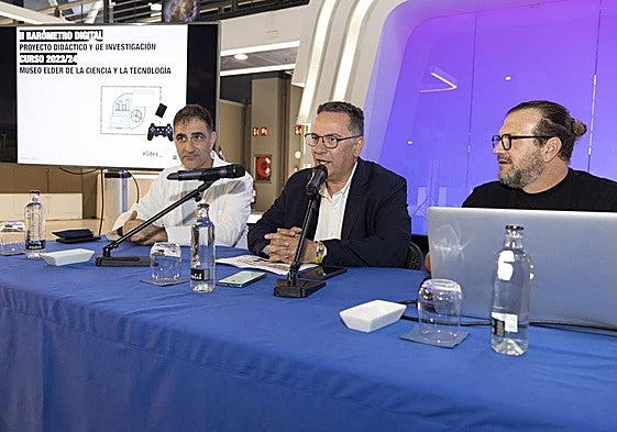 De izquierda a derecha, José Gilberto Moreno, Poli Suárez y Armando Ojeda.