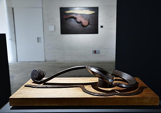 En primer plano, 'Homenaje a la música VI.