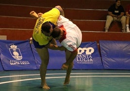 Las caderas de Juanmi Cruz llevaron al tatami al nuevo DC visitante, Cerezuela.