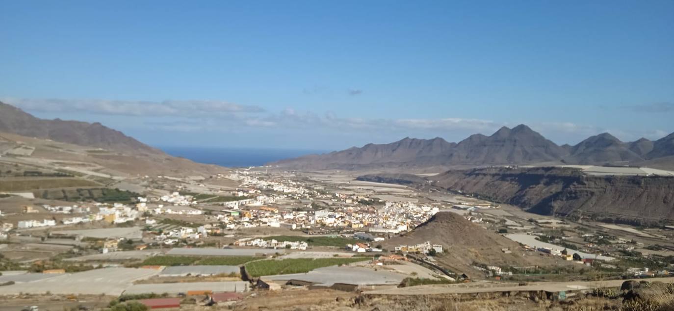 Imagen panorámica de la Aldea de San Nicolás desde el mirador de la Sabinilla.