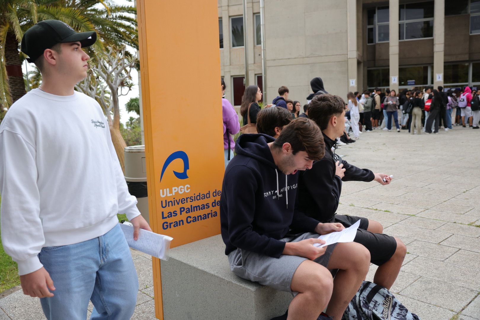 El inicio de las pruebas de la selectividad en Canarias, en imágenes