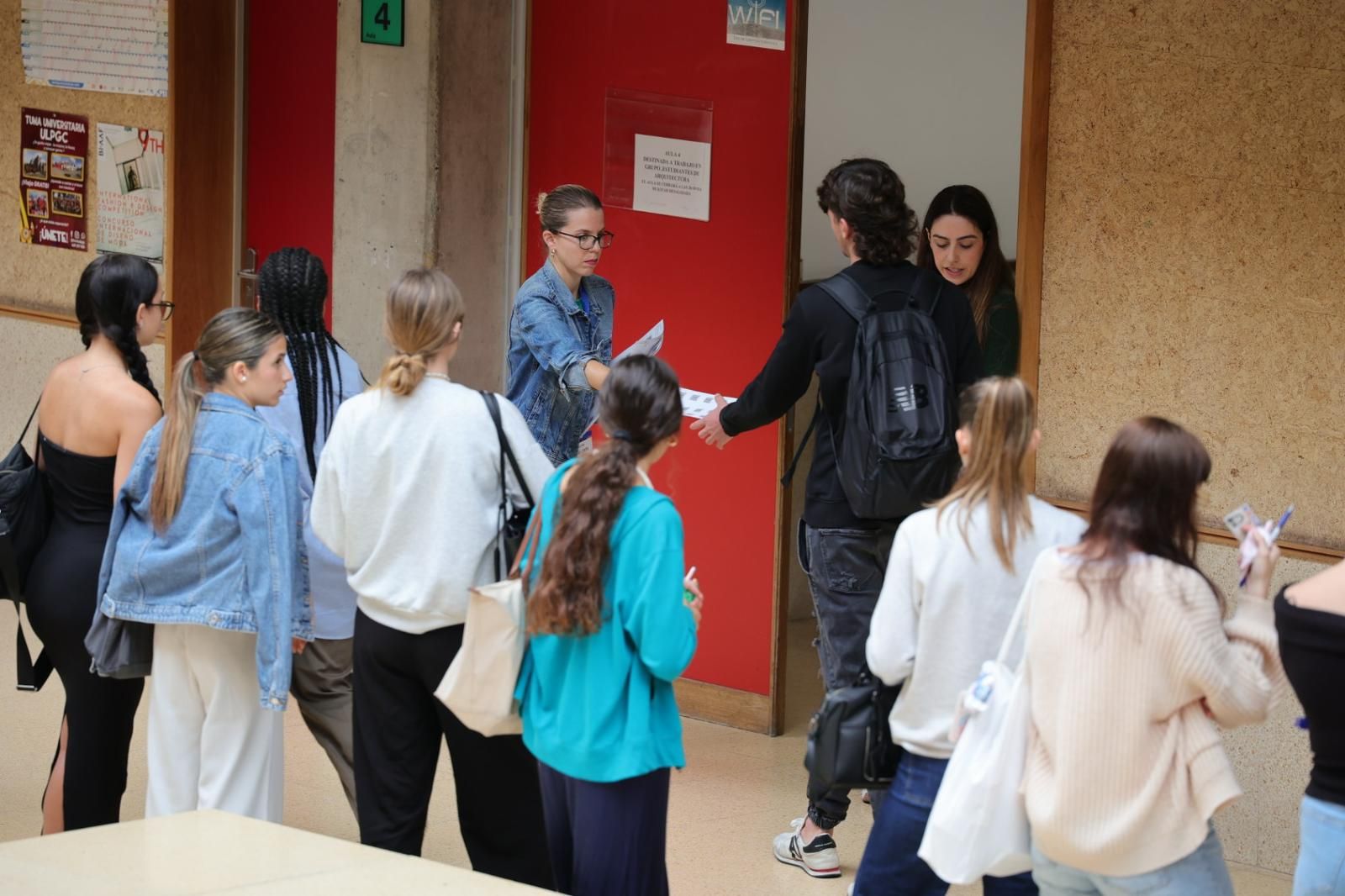 El inicio de las pruebas de la selectividad en Canarias, en imágenes