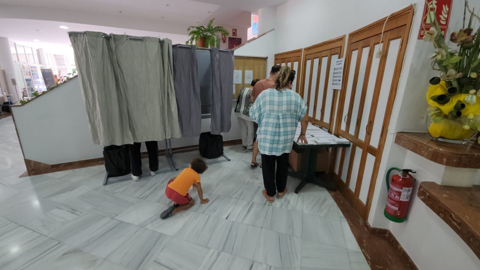 Canarias decide en las urnas su futuro en Europa