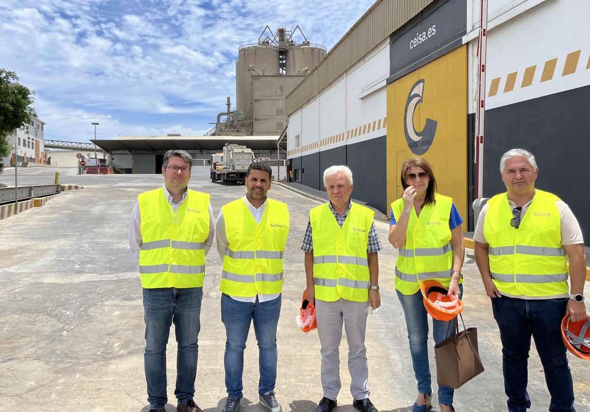 Representantes de NC visitan la fábrica de cementos de El Pajar