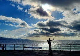 Cielos nubosos y posibles lloviznas para este lunes en Canarias