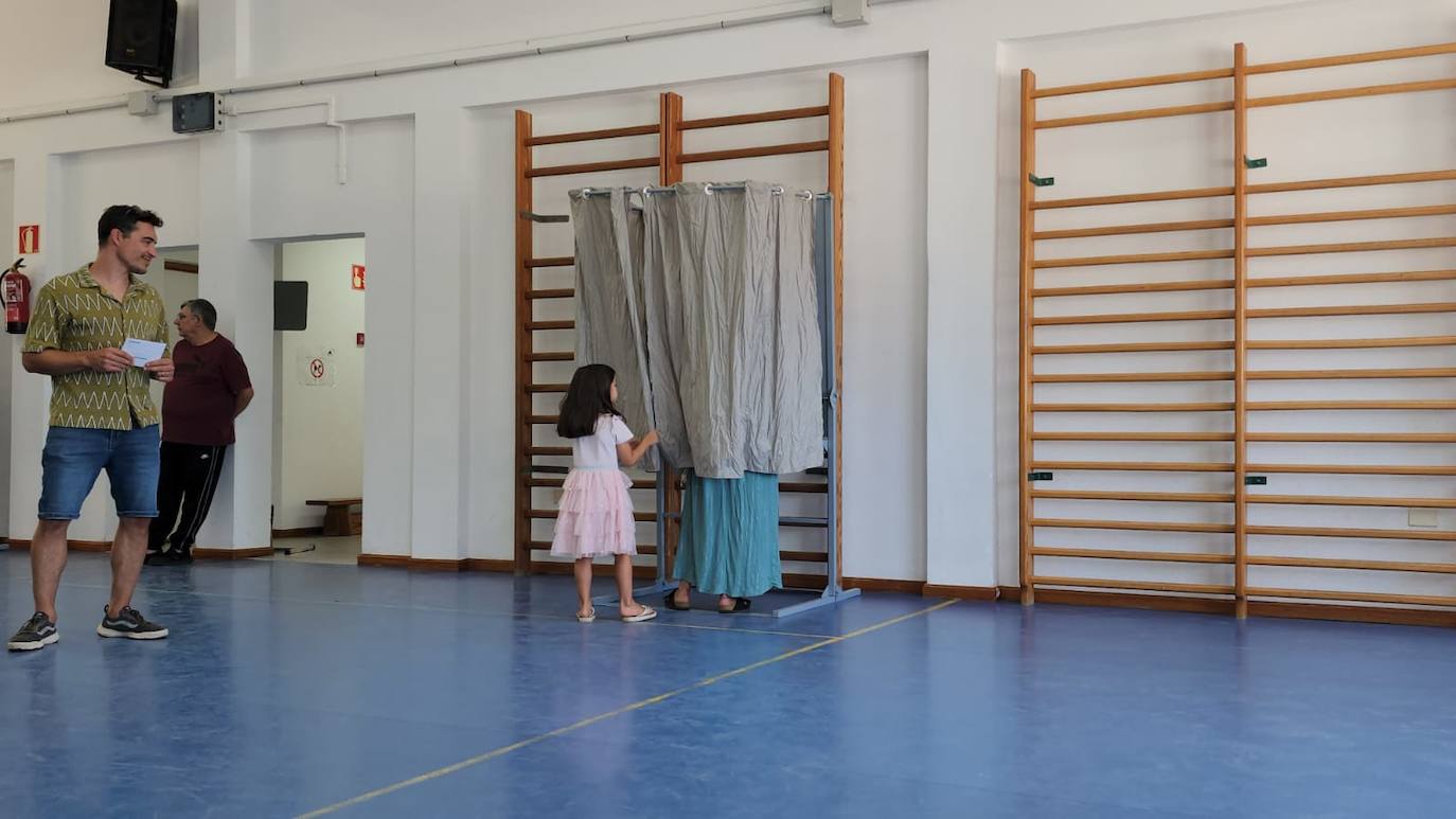 La jornada electoral transcurrió con novedades y muchas curiosidades.
