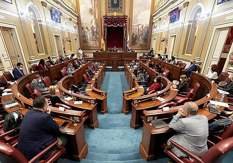 Una de las sesiones plenarias en la Cámara.