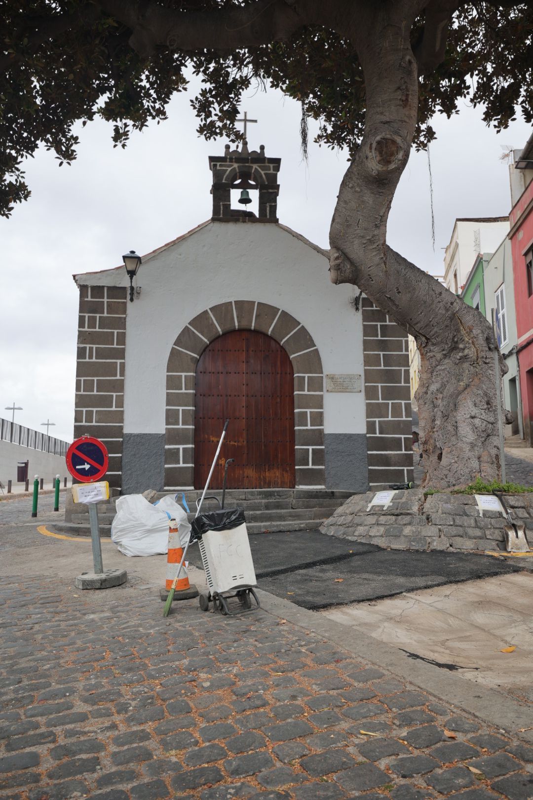 Las obras en el entorno de la ermita de San Nicolás, en imágenes