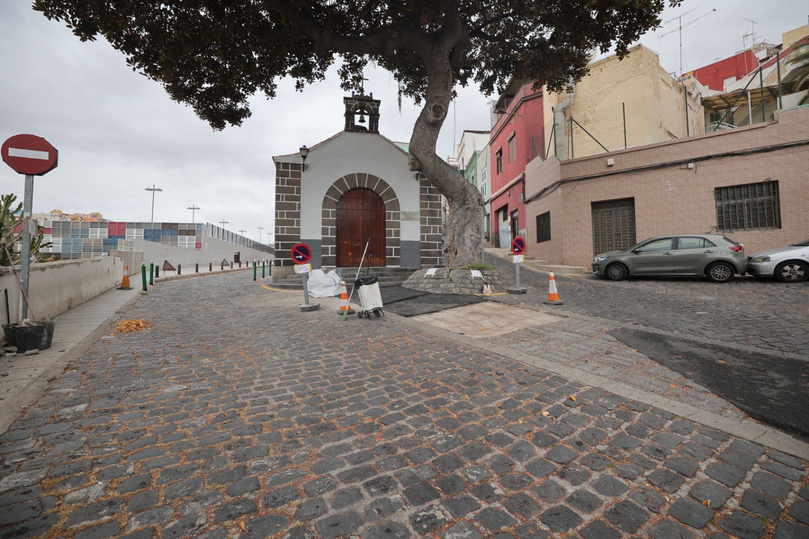 Las obras en el entorno de la ermita de San Nicolás, en imágenes