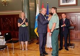 La entrega de medallas al mérito a Protección Civil, en imágenes