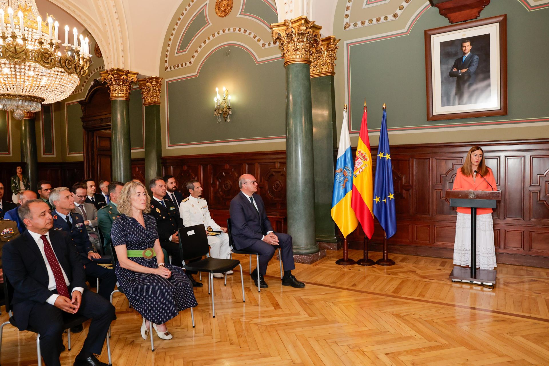 La entrega de medallas al mérito a Protección Civil, en imágenes