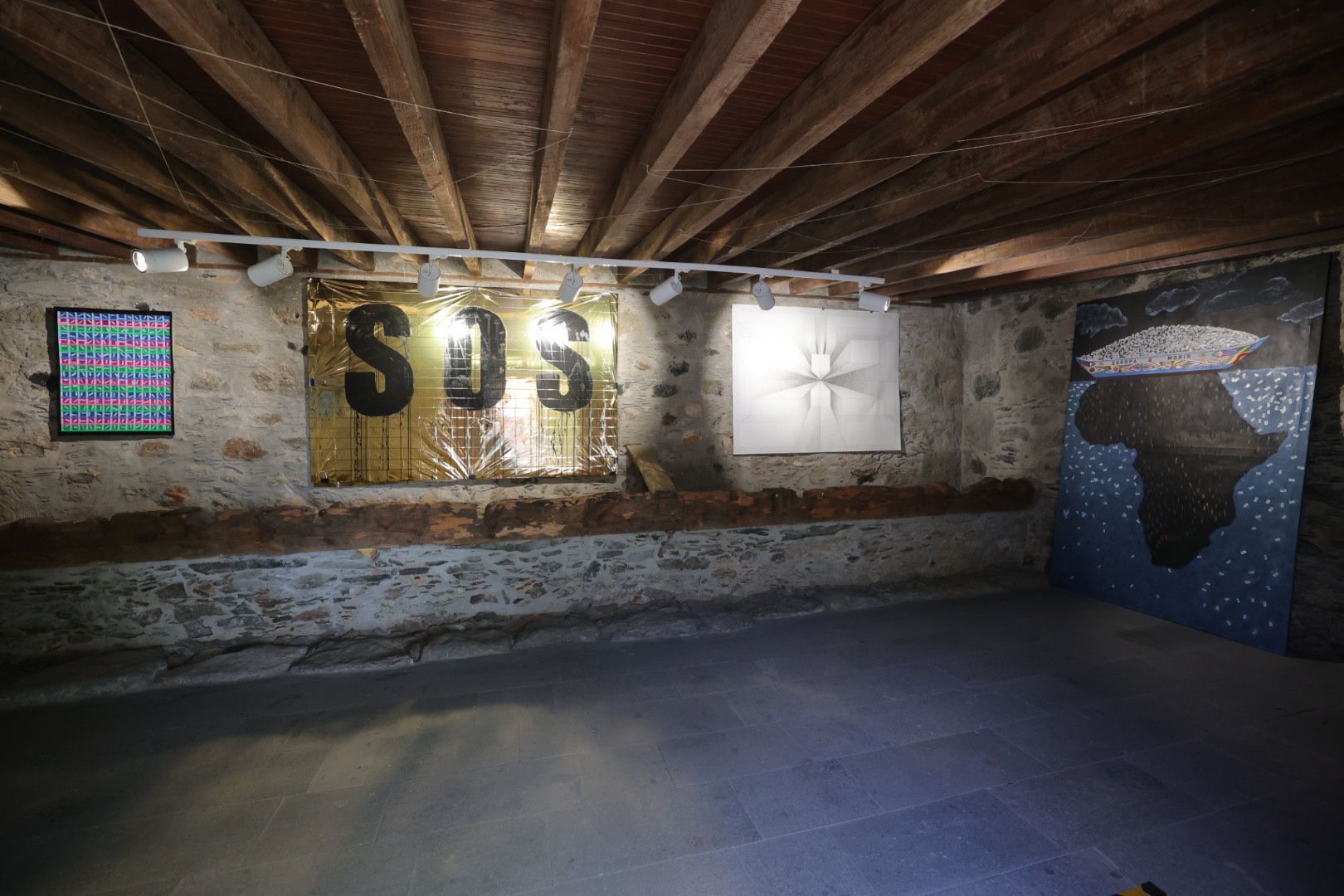 La exposición &#039;Europa o morir&#039; del IES Faro de Maspalomas, en imágenes