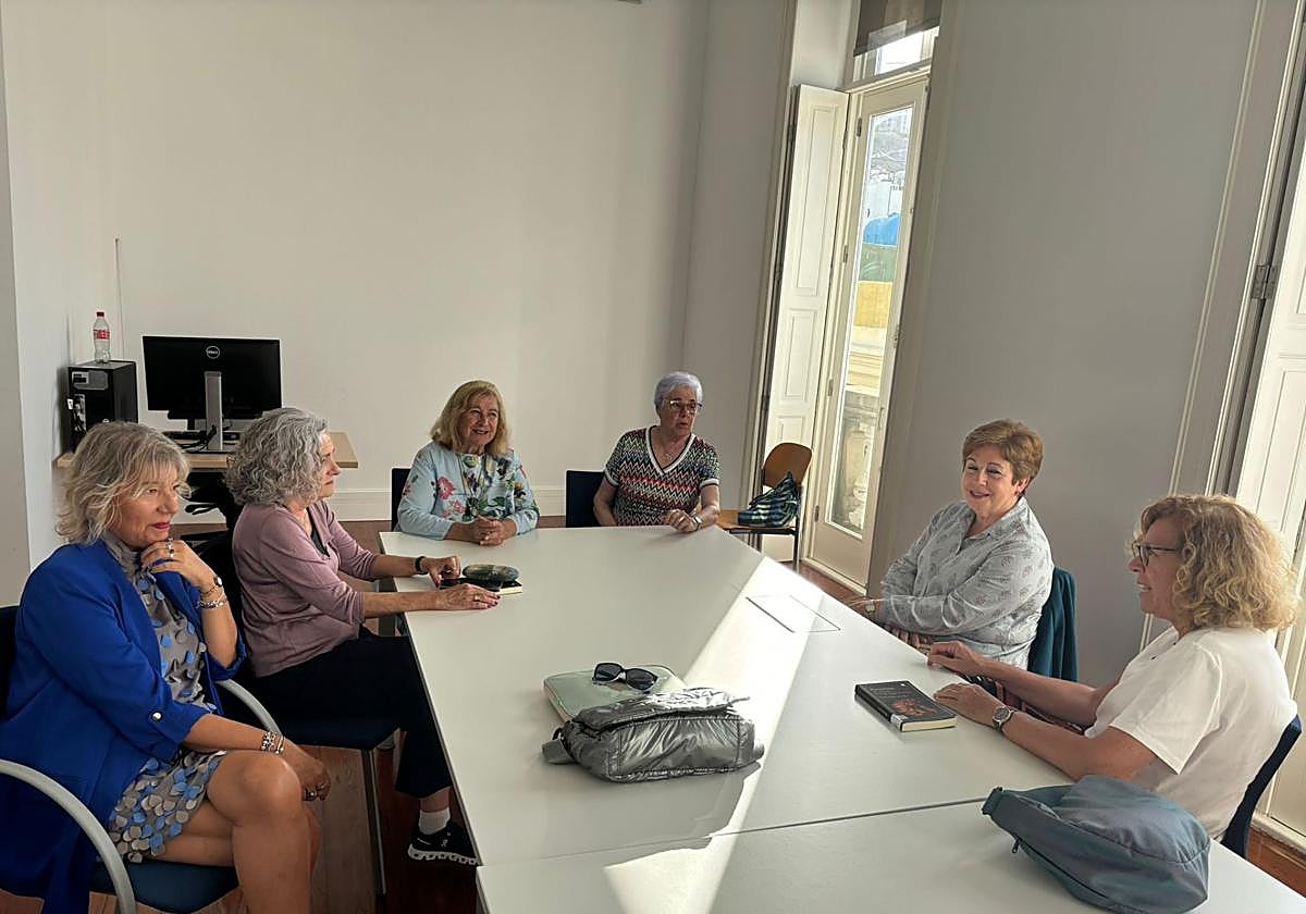 Las integrantes del Club de Lectura Liber en una de sus sesiones.