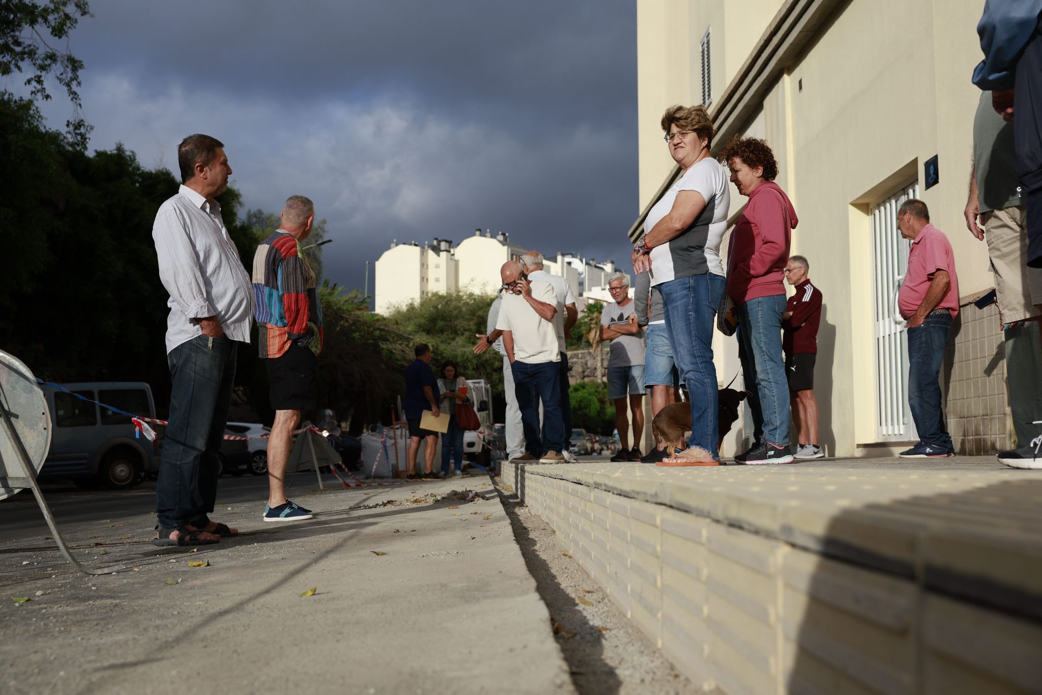 Paralizan las obras en Reina Mercedes