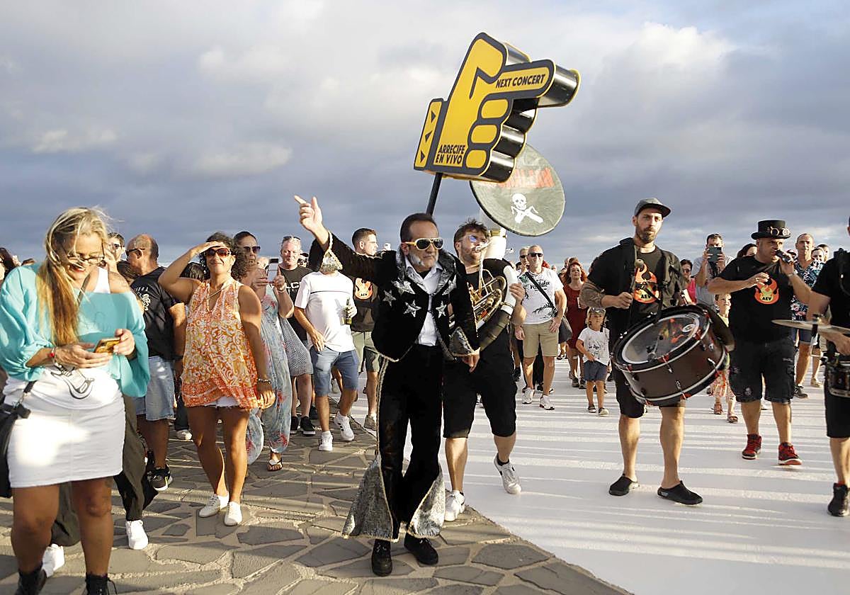 Pasacalles de Arrecife en Vivo, en el estreno en septiembre en la edición de 2023.