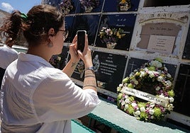 Los restos mortales del pequeño Moisés descansan en el cementerio de San Gregorio, en Telde.