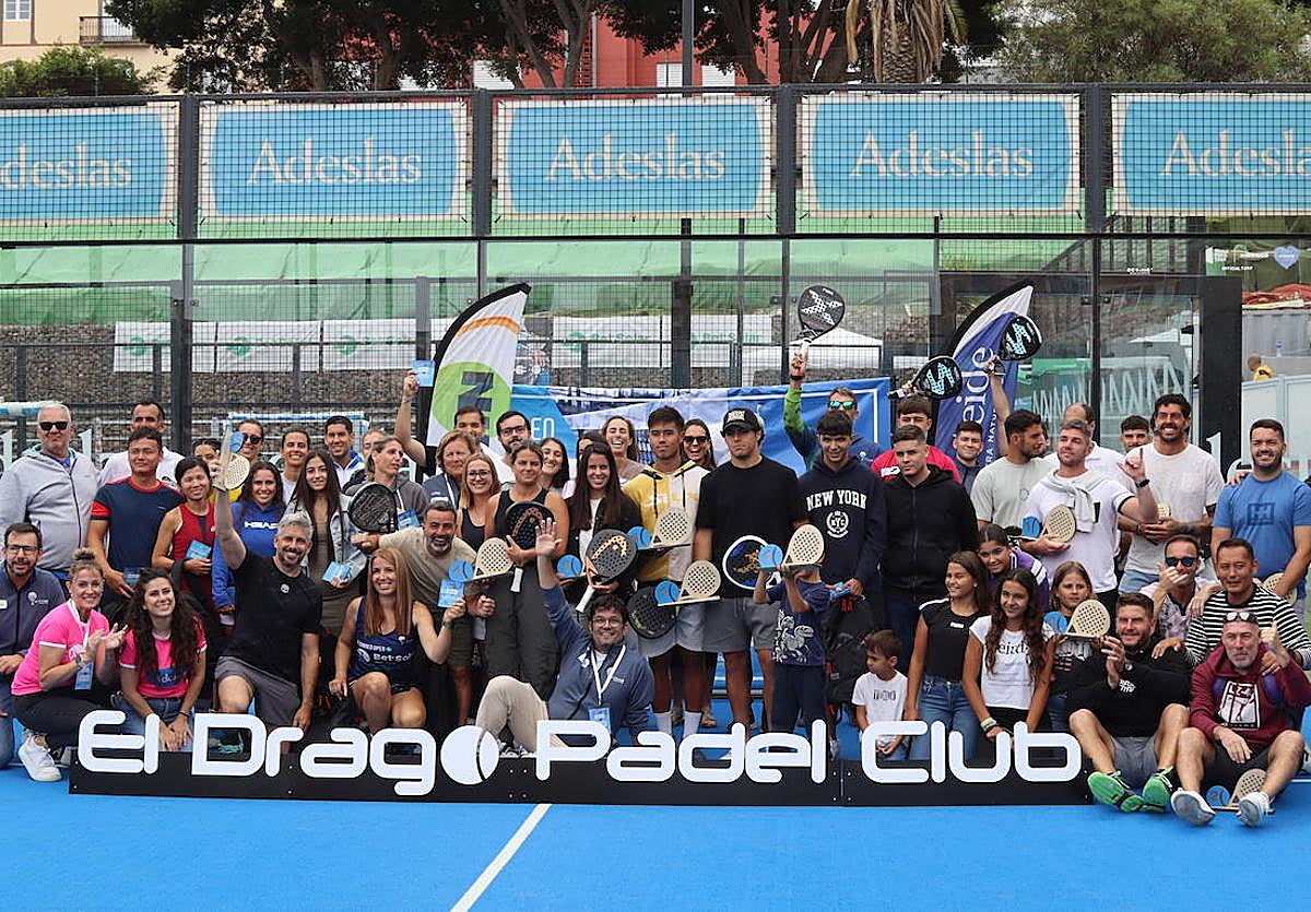 Foto de familia en la última jornada del evento.