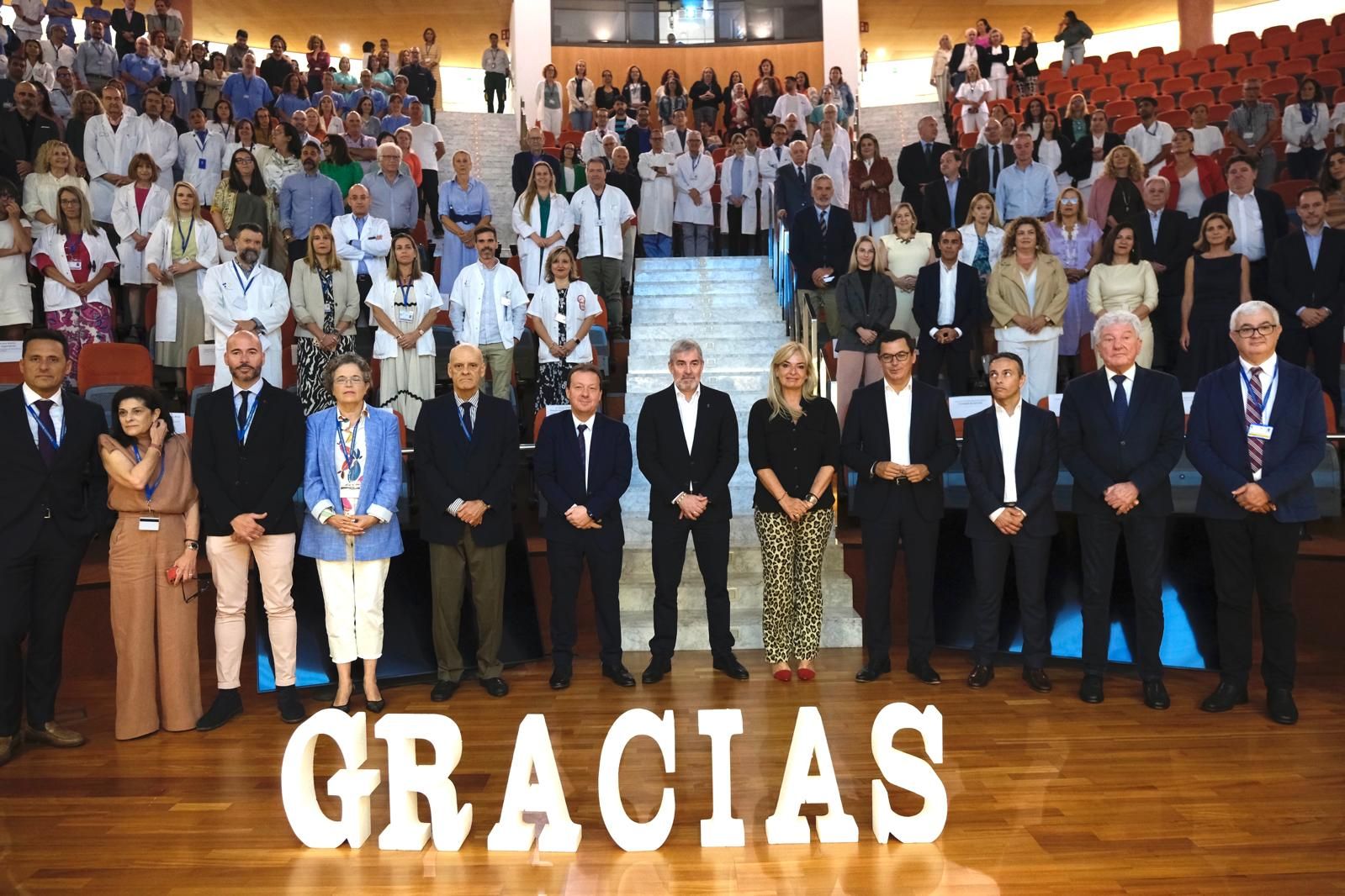 Las imágenes del 25 aniversario del Hospital Doctor Negrín