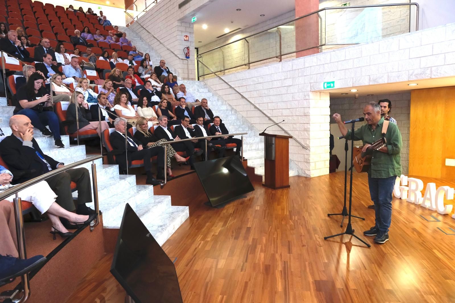 Las imágenes del 25 aniversario del Hospital Doctor Negrín