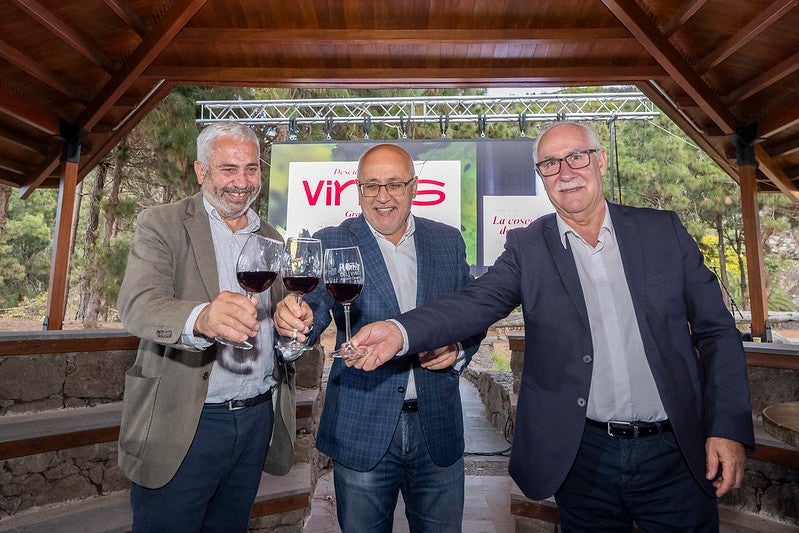 Gran Canaria descorcha su primera botella de vino de la añada de 2023