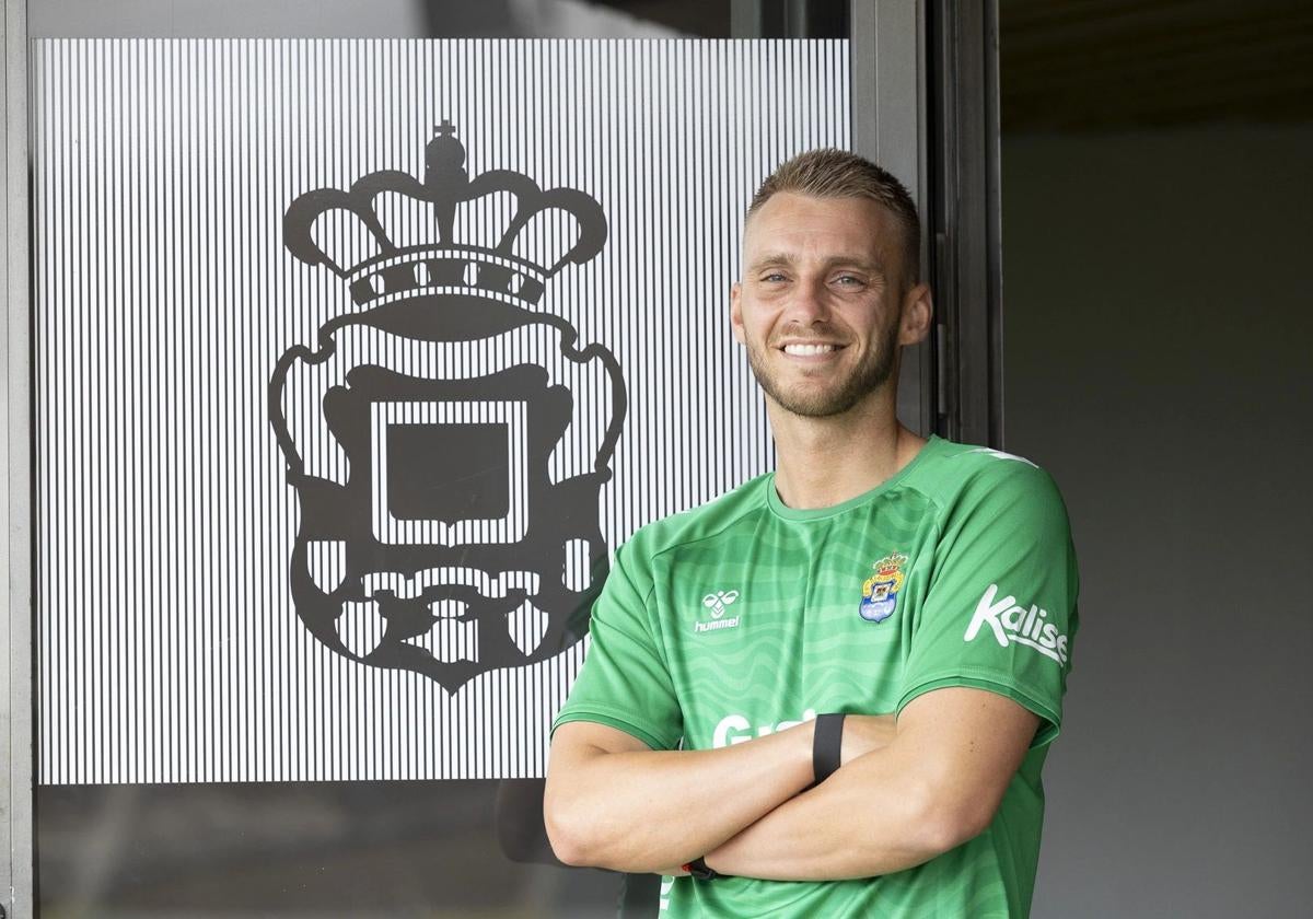 La UD confirma el fichaje del meta neerlandés Cillessen