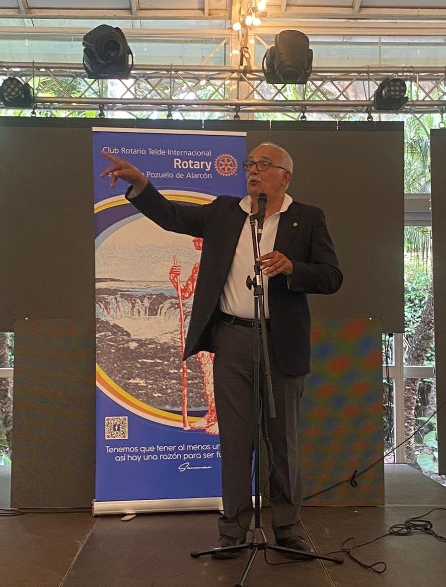 Imagen secundaria 2 - El Club Rotario Telde Internacional con los mayores de Telde y Arucas