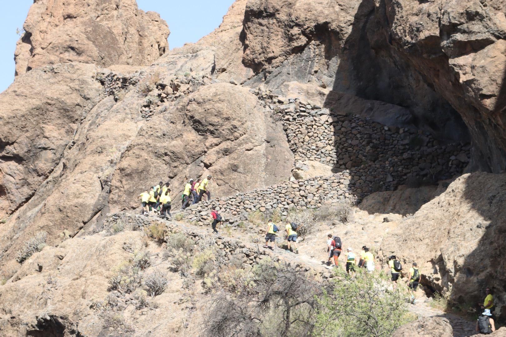 Un centenar de jóvenes caminan por la discapacidad en la octava edición del Camino de Los Valores