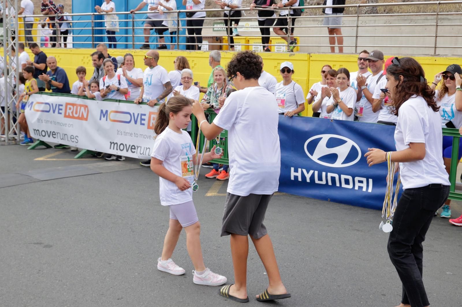 La carrera por el 25 aniversario del Negrín, en imágenes