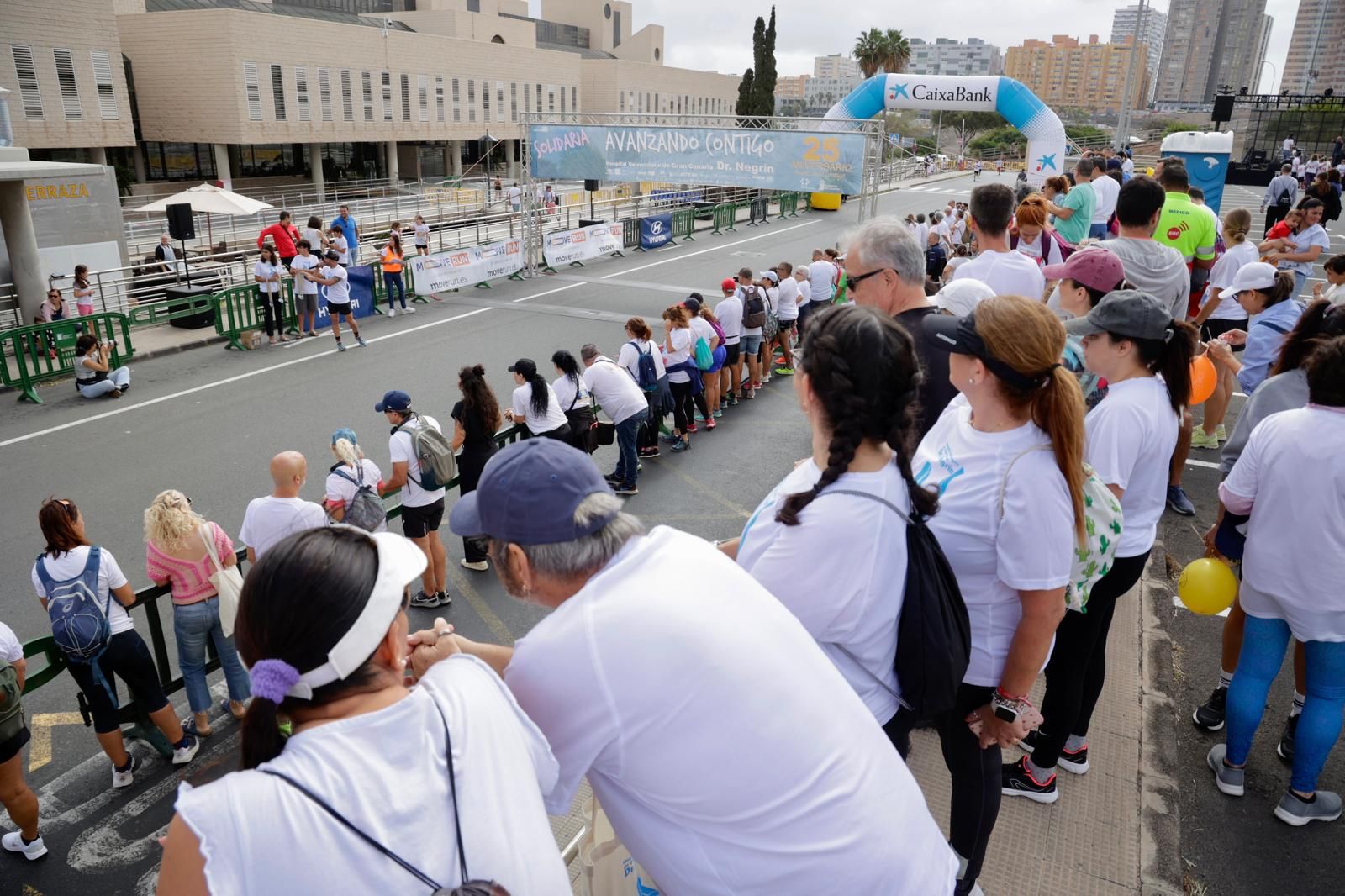 La carrera por el 25 aniversario del Negrín, en imágenes