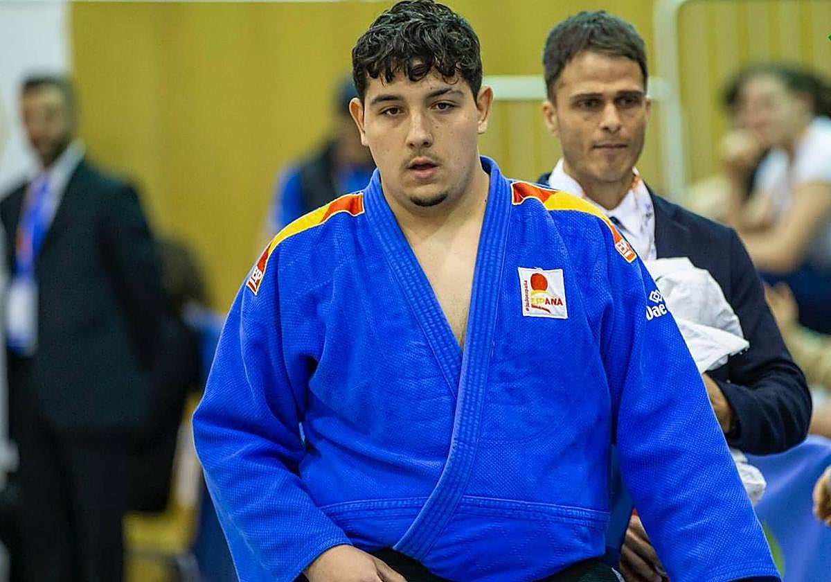 Rojas, en una competición anterior con España.