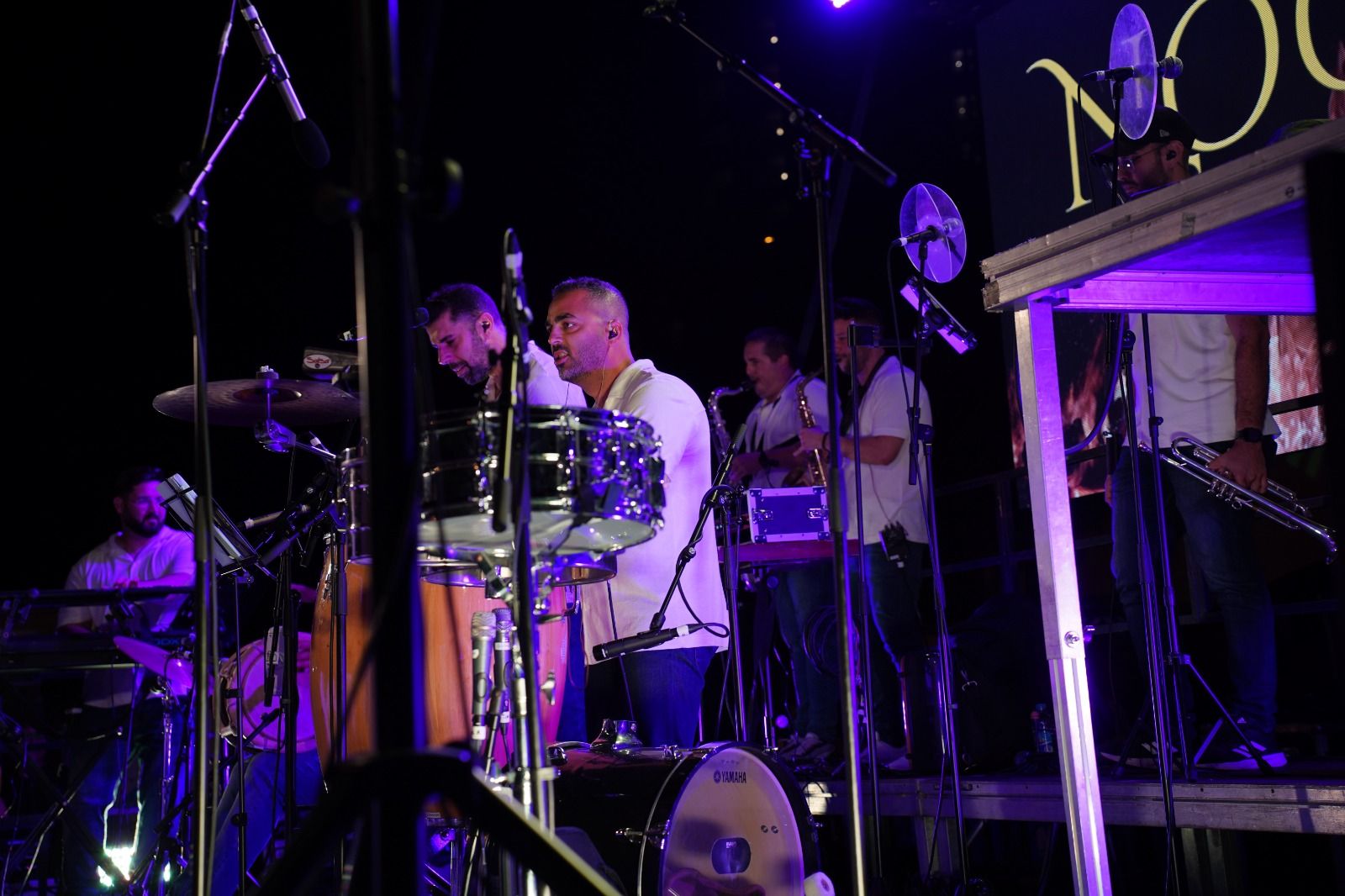 Música, buen ambiente y fuegos artificiales por San Juan en Playa del lnglés