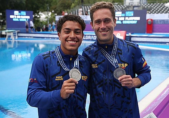 Juan Palo Cortés y Nicolas García Boissier, con sus merecidas medallas.