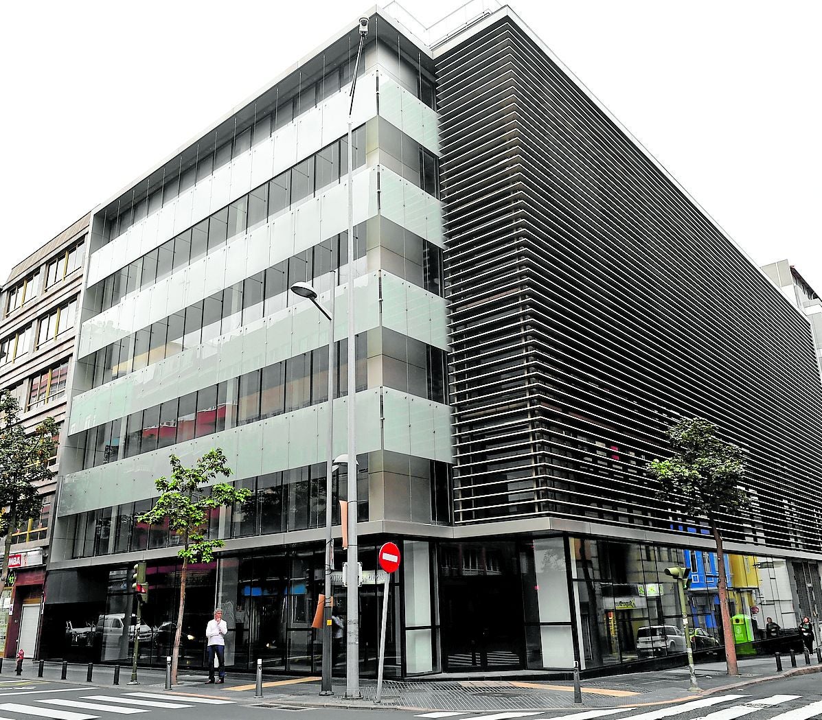 Imagen del antiguo cine Royal, a la espera de ser ocupado por la Agencia Tributaria Canaria.