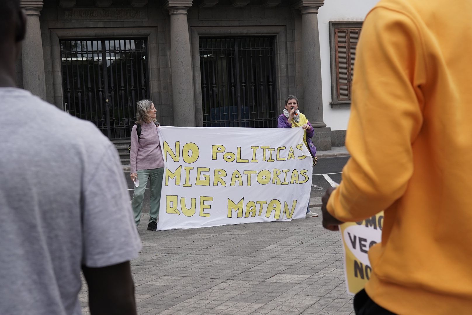 Manifestación contra la xenofobia en la Plaza de la Feria, en imágenes