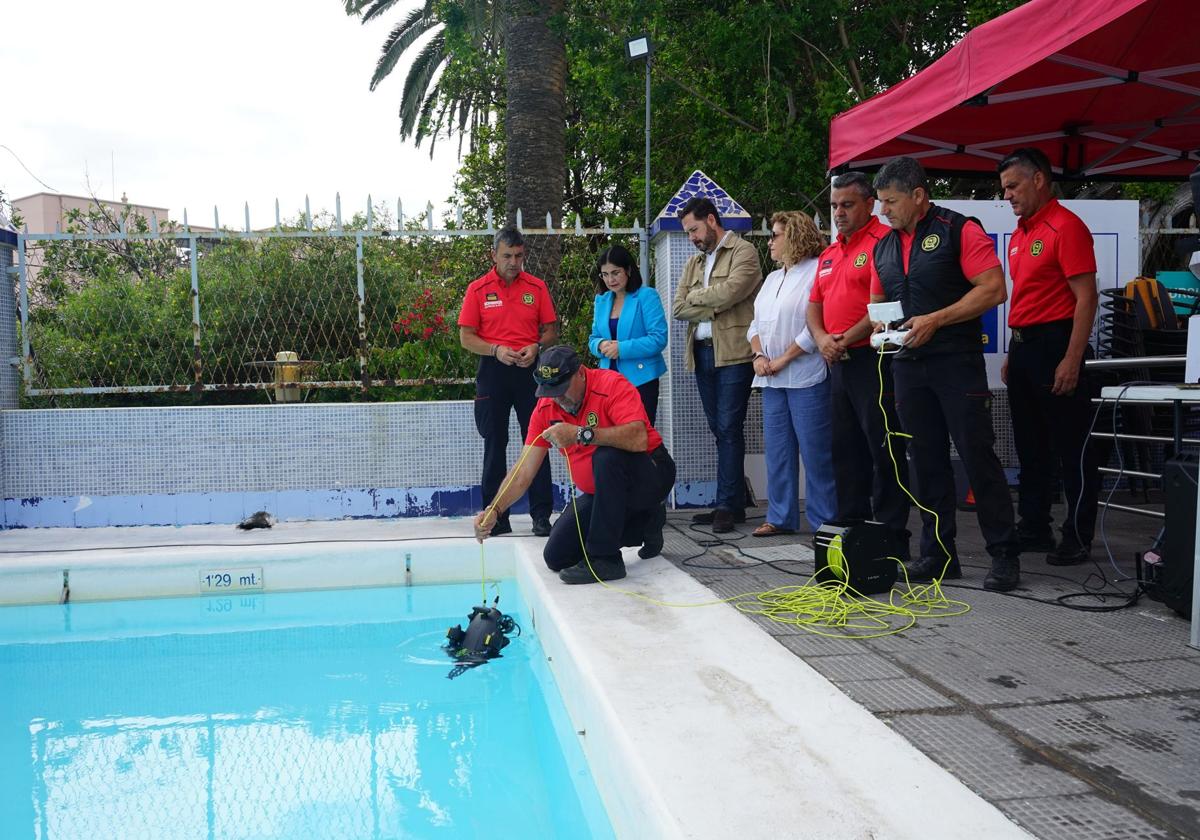 Demostración del funcionamiento del robot para la alcaldesa Carolina Darias.