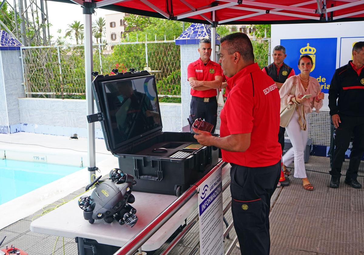 Imagen principal - Los bomberos tendrán ojos bajo el agua