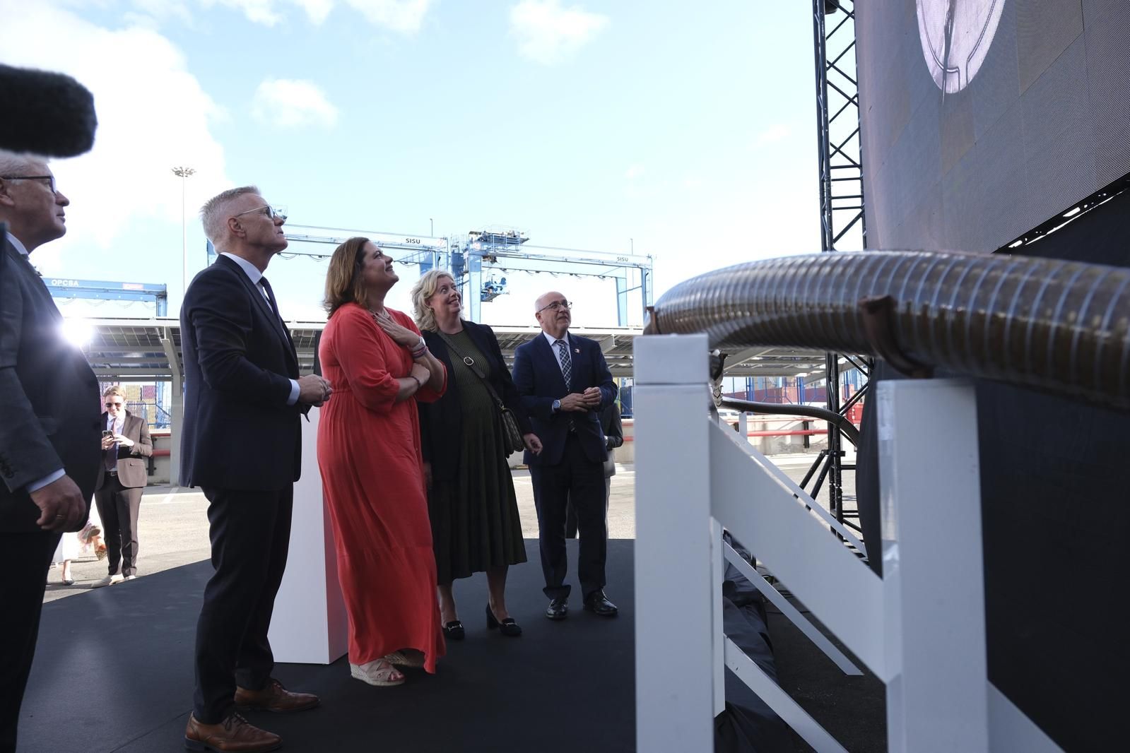 La Luz estrena la primera planta de España para tratar el aceite de pescado