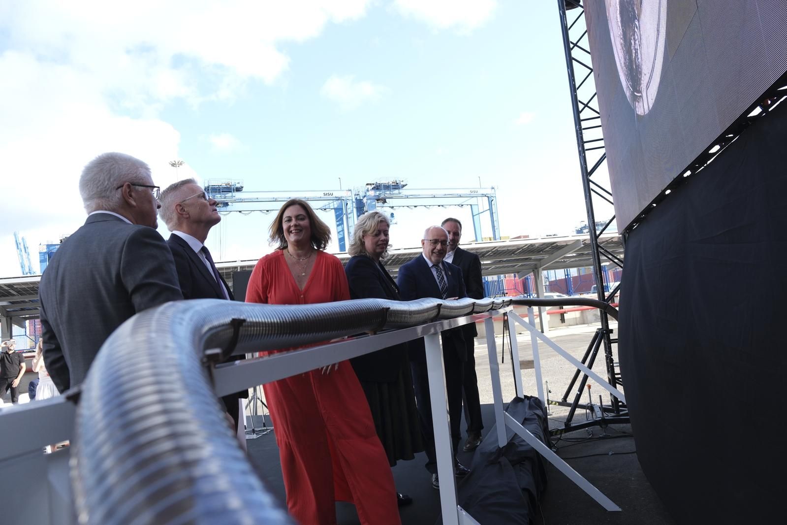 La Luz estrena la primera planta de España para tratar el aceite de pescado