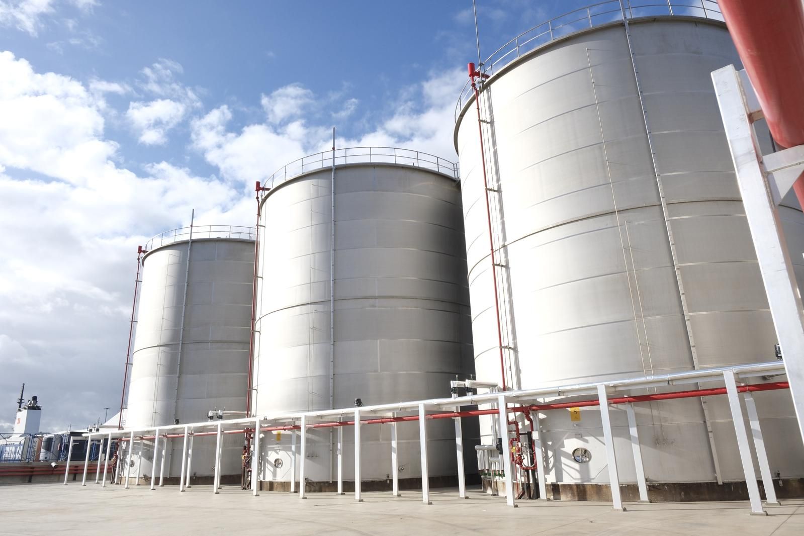 La Luz estrena la primera planta de España para tratar el aceite de pescado